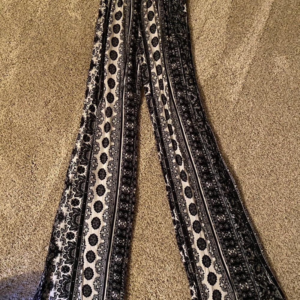 FLOWY PANTS